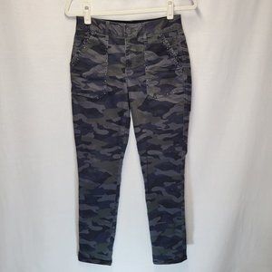 Democracy Ab Solution Women's Size 4 Pants Gray Camo Studded